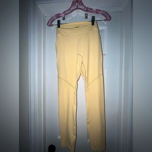 🦈 NWOT GYMSHARK X WHITNEY SIMMONS LEGGINGS - YELLOW - SZ SMALL